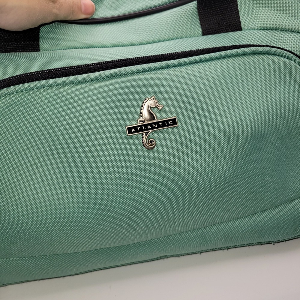 Atlantic Luggage Mint Green Travel Duffel Bag Carry On Seahorse Logo Weekend Bag - Picture 2 of 6